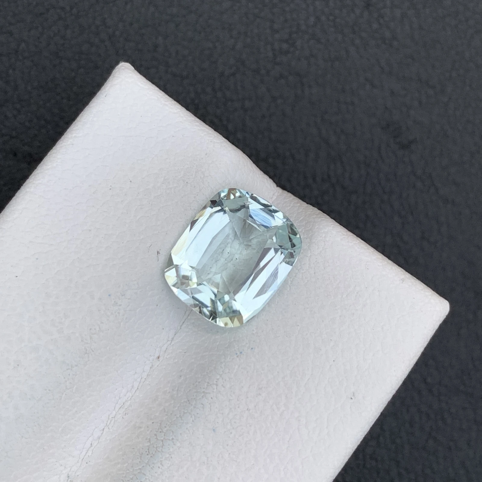 Natural Greenish Blue aquamarine 2.80 Carat Faceted Cushion Shape Loose Gemstone — view 1